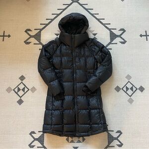 The North Face Women's Black Hooded Puffer Jacket